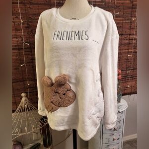 👚5for$15!🕶️ Super cute dog chase cat and cat chasing mice fleece.